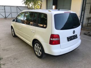 bontott VW TOURAN Bal első Külső Kilincsfészek