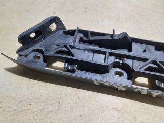 bontott VW TOURAN Bal első Lökhárító Tartó (Műanyag)