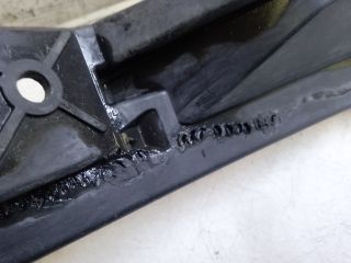 bontott VW TOURAN Bal első Lökhárító Tartó (Műanyag)