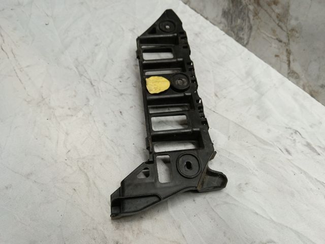 bontott VW TOURAN Bal első Oldal Lökhárító Tartó (Műanyag)