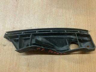 bontott VW TOURAN Bal első Oldal Lökhárító Tartó (Műanyag)