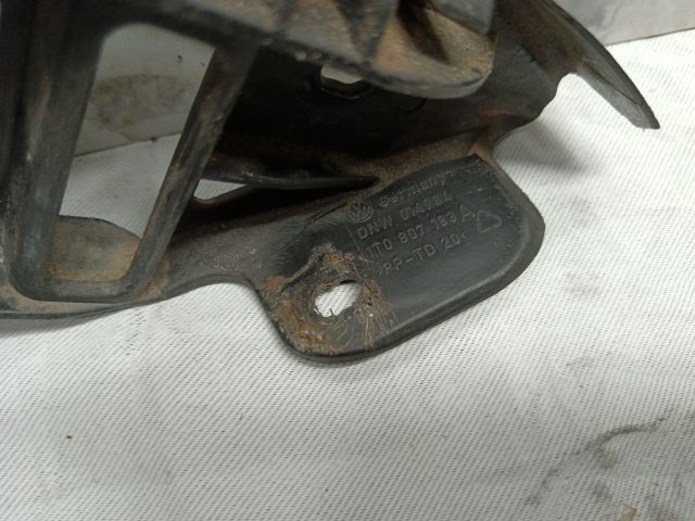 bontott VW TOURAN Bal első Oldal Lökhárító Tartó (Műanyag)