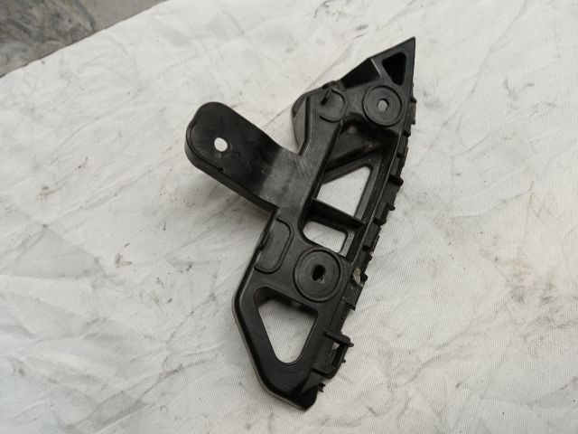 bontott VW TOURAN Bal első Oldal Lökhárító Tartó (Műanyag)