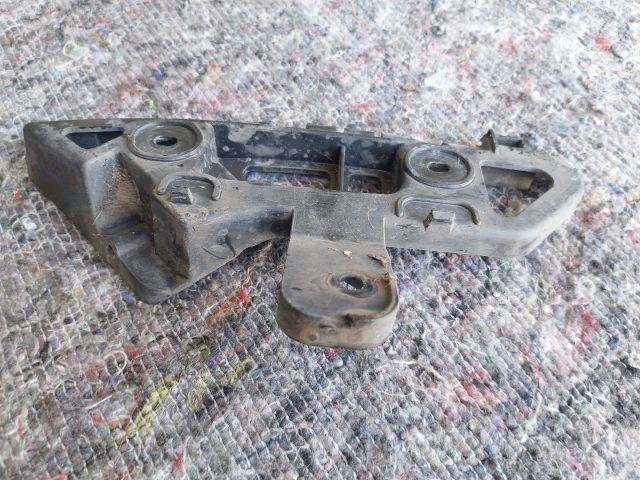 bontott VW TOURAN Bal első Oldal Lökhárító Tartó (Műanyag)