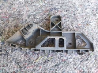 bontott VW TOURAN Bal első Oldal Lökhárító Tartó (Műanyag)