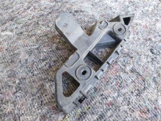 bontott VW TOURAN Bal első Oldal Lökhárító Tartó (Műanyag)