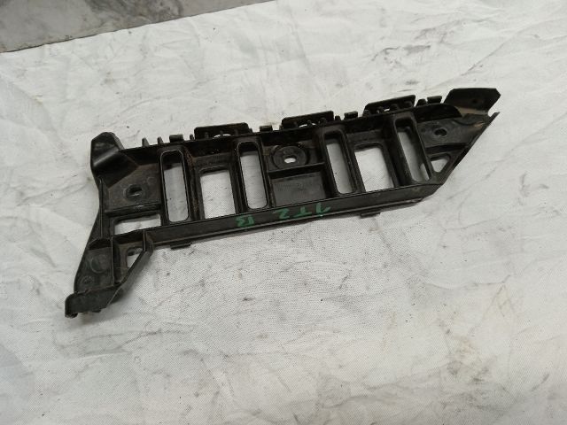 bontott VW TOURAN Bal első Oldal Lökhárító Tartó (Műanyag)