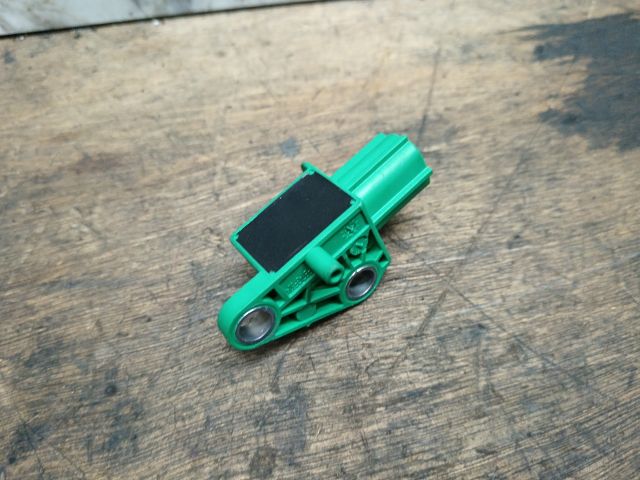 bontott VW TOURAN Bal első Oldal Ütközés Érzékelő