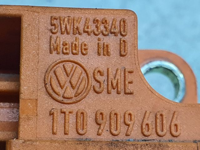 bontott VW TOURAN Bal első Oldal Ütközés Érzékelő