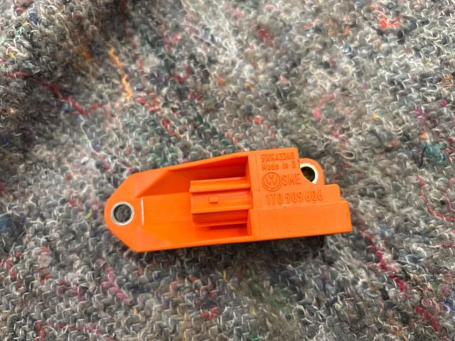 bontott VW TOURAN Bal első Oldal Ütközés Érzékelő