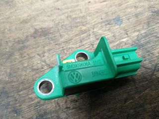 bontott VW TOURAN Bal első Oldal Ütközés Érzékelő