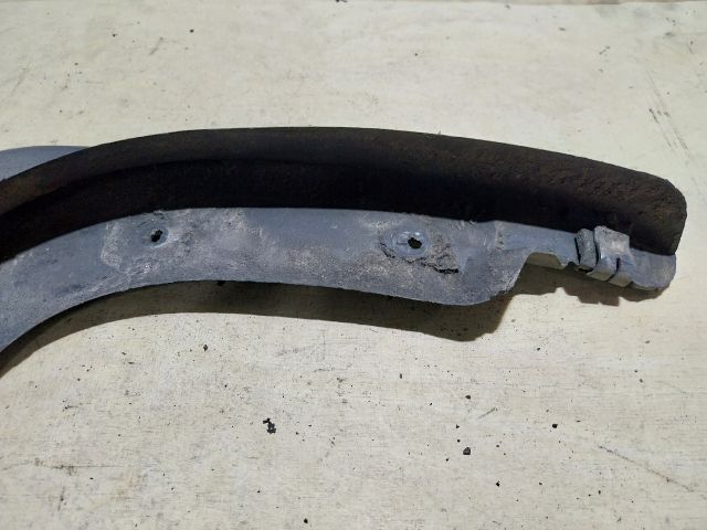 bontott VW TOURAN Bal első Sárvédő Gumi