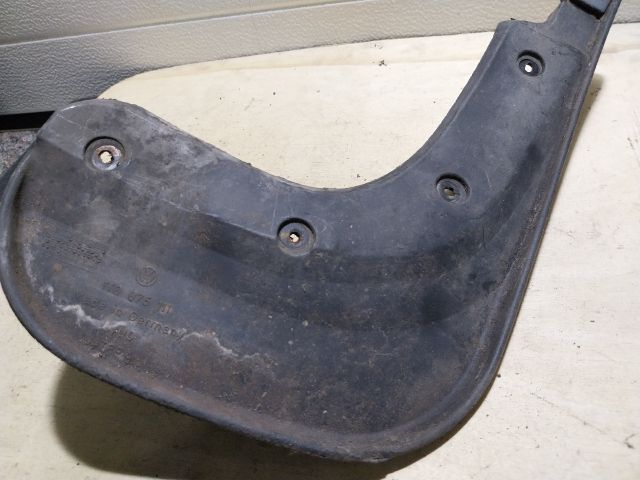 bontott VW TOURAN Bal első Sárvédő Gumi