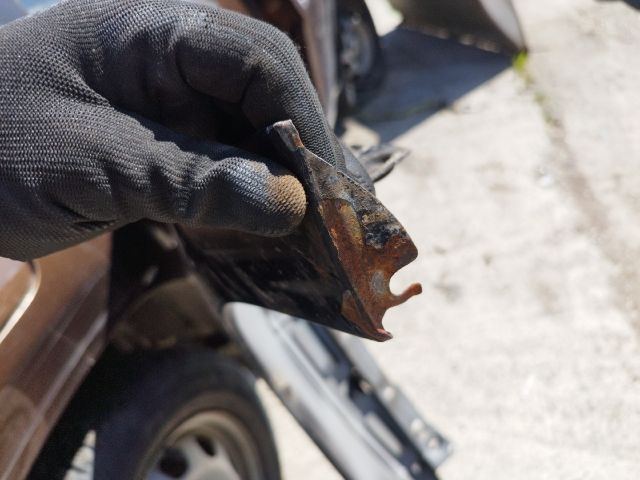 bontott VW TOURAN Bal első Sárvédő