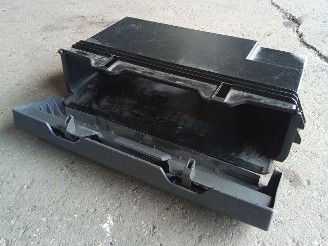 bontott VW TOURAN Bal első Tároló Rekesz