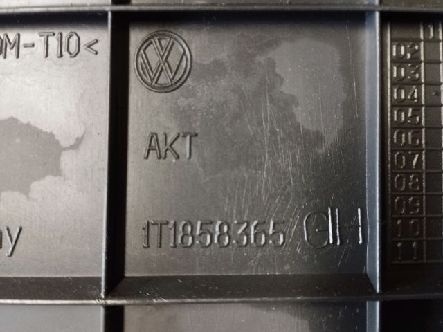 bontott VW TOURAN Bal első Tároló Rekesz