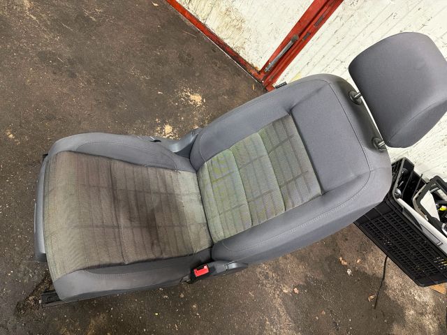 bontott VW TOURAN Bal első Ülés