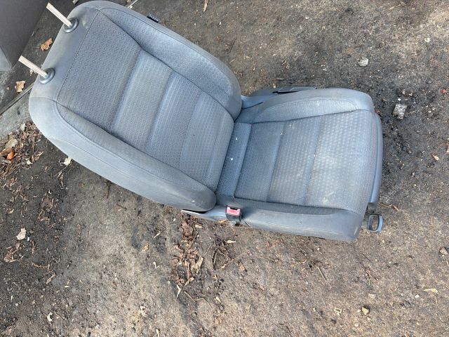 bontott VW TOURAN Bal első Ülés