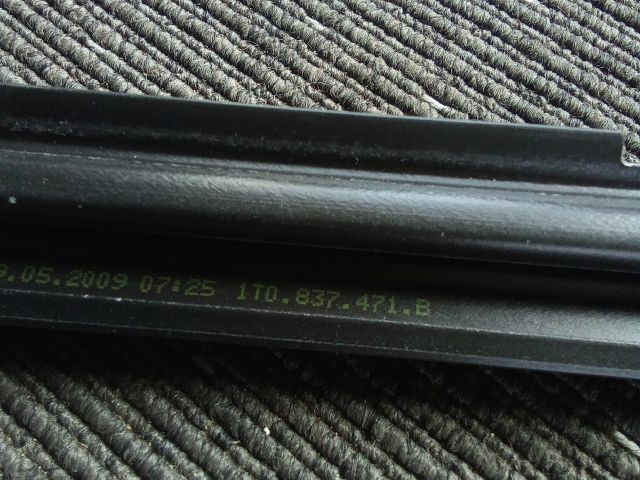 bontott VW TOURAN Bal első Vízlehúzó Gumicsík