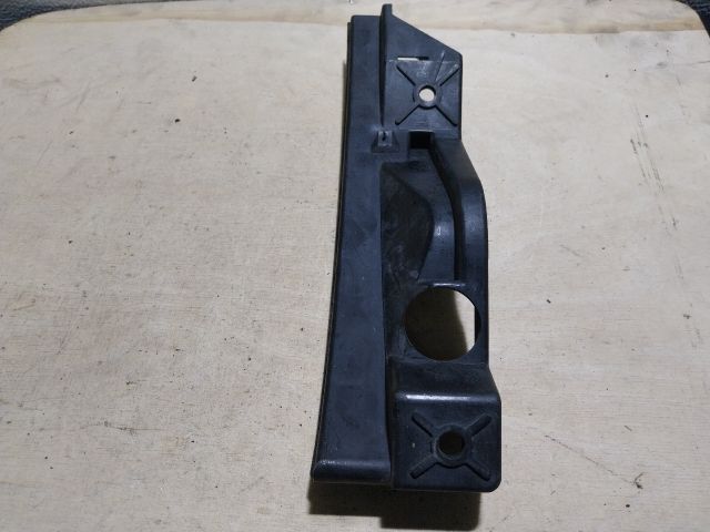 bontott VW TOURAN Bal Fényszóró Tartó