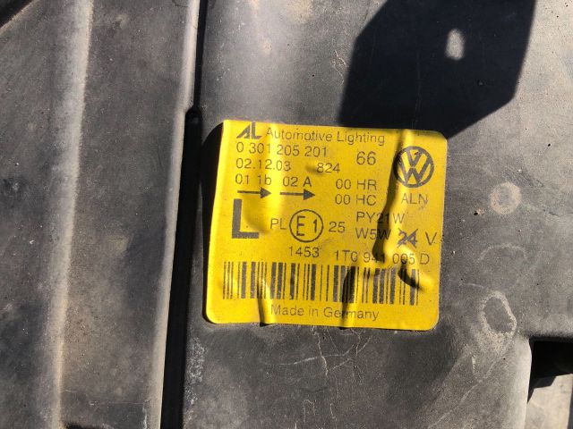 bontott VW TOURAN Bal Fényszóró