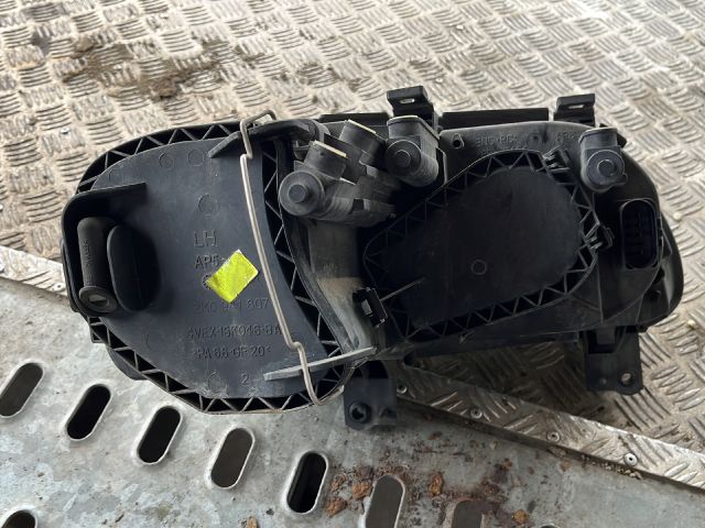 bontott VW TOURAN Bal Fényszóró