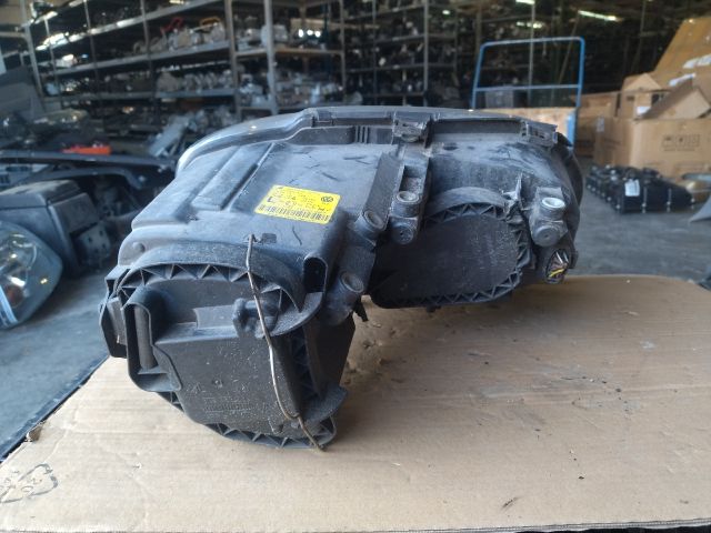 bontott VW TOURAN Bal Fényszóró