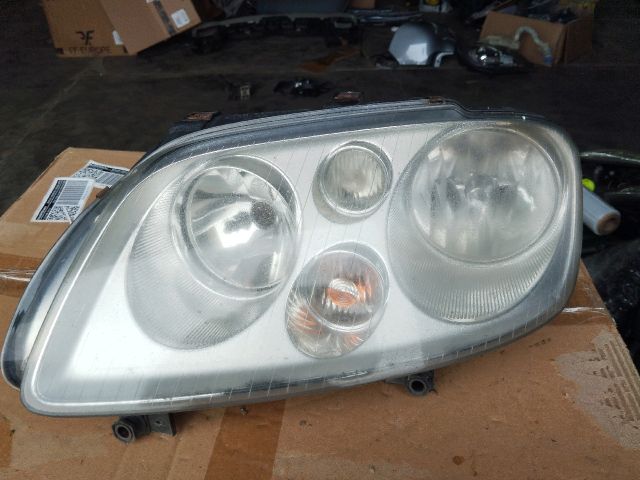 bontott VW TOURAN Bal Fényszóró