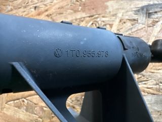 bontott VW TOURAN Bal Fényszórómosó Fúvóka