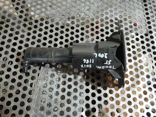 bontott VW TOURAN Bal Fényszórómosó Fúvóka