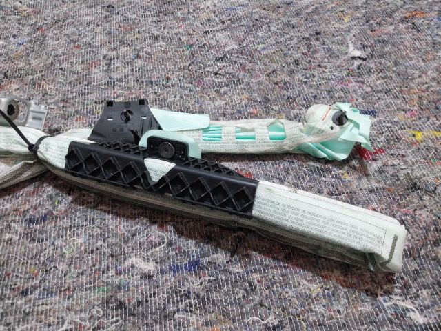 bontott VW TOURAN Bal Függönylégzsák és Oldallégzsák