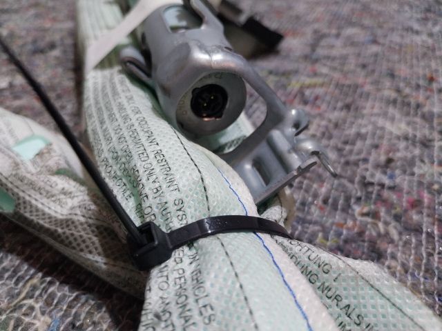 bontott VW TOURAN Bal Függönylégzsák és Oldallégzsák