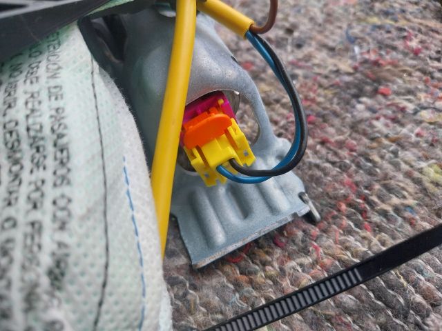 bontott VW TOURAN Bal Függönylégzsák és Oldallégzsák