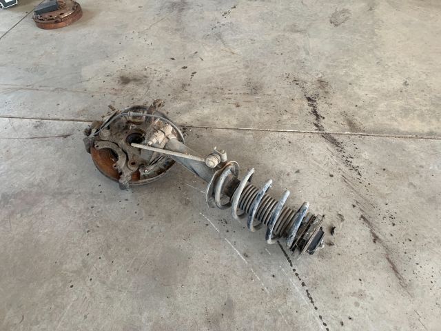 bontott VW TOURAN Bal Gólyaláb Csonkállvánnyal