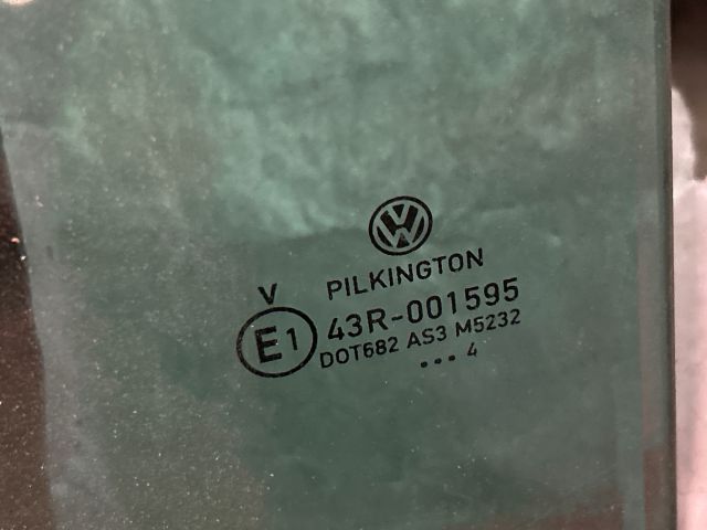 bontott VW TOURAN Bal hátsó Ablak