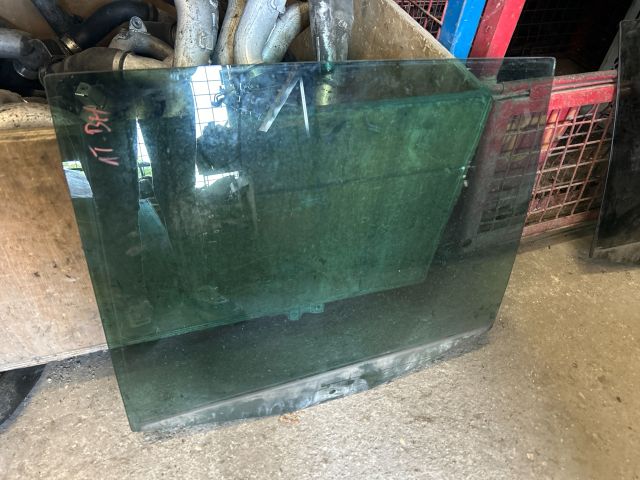 bontott VW TOURAN Bal hátsó Ablak