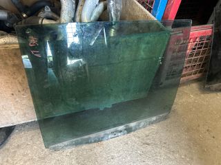 bontott VW TOURAN Bal hátsó Ablak