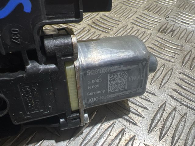 bontott VW TOURAN Bal hátsó Ablakemelő Motor