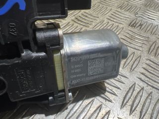 bontott VW TOURAN Bal hátsó Ablakemelő Motor
