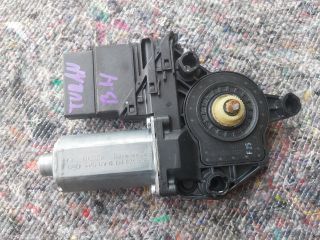 bontott VW TOURAN Bal hátsó Ablakemelő Motor
