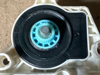 bontott VW TOURAN Bal hátsó Ablakemelő Motor