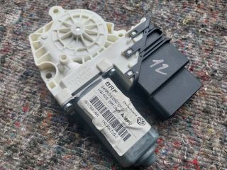 bontott VW TOURAN Bal hátsó Ablakemelő Motor