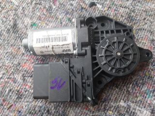 bontott VW TOURAN Bal hátsó Ablakemelő Motor