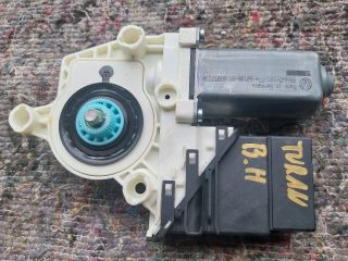bontott VW TOURAN Bal hátsó Ablakemelő Motor