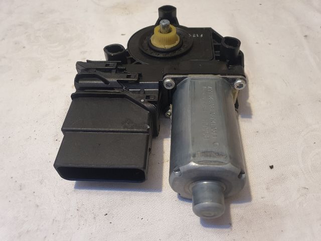 bontott VW TOURAN Bal hátsó Ablakemelő Motor