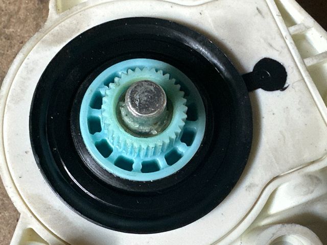 bontott VW TOURAN Bal hátsó Ablakemelő Motor