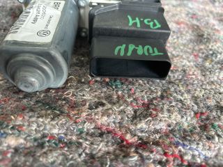 bontott VW TOURAN Bal hátsó Ablakemelő Motor