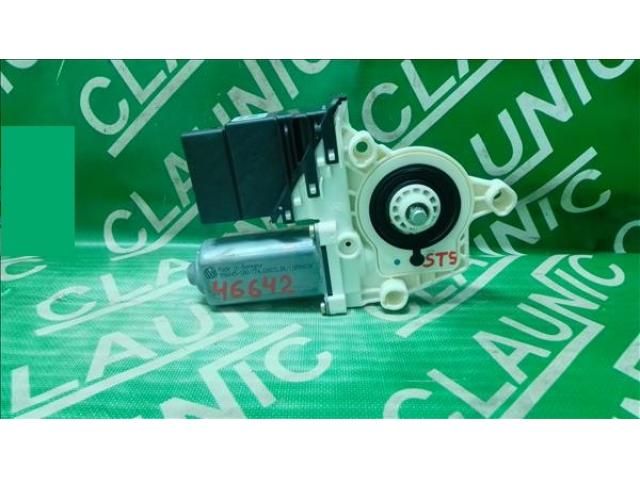 bontott VW TOURAN Bal hátsó Ablakemelő Motor