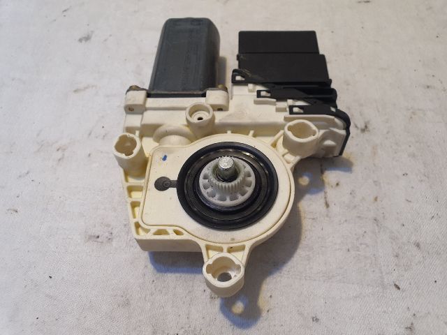 bontott VW TOURAN Bal hátsó Ablakemelő Motor