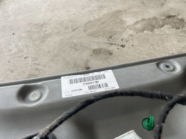 bontott VW TOURAN Bal hátsó Ablakemelő Szerkezet (Elektromos)